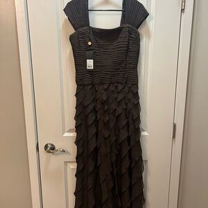 Tadashi Shoji Brown Ruffle Maxi Dress Size 6 NWT Pleated Formal Cocktail